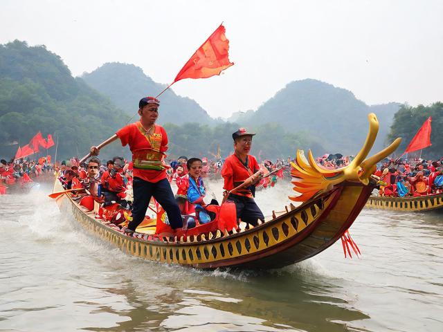 九游体育网站_ 传统古老龙舟节，赛水技艺彰显民族精神，中国传统文化赛龙舟介绍